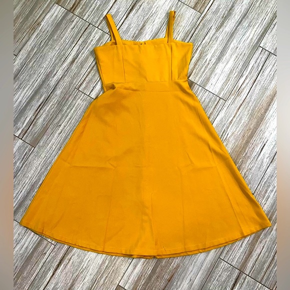 Women Summer Dress with Button Front - Picture 2 of 3